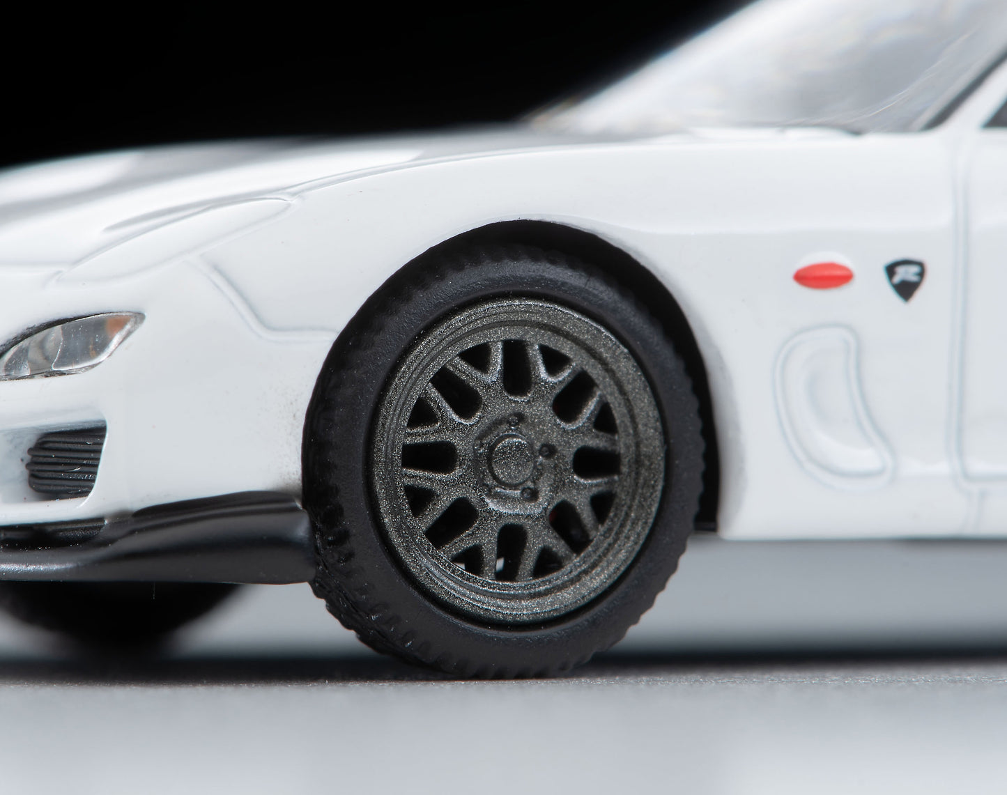 【2024年12月発売予定】 TLV 1/64 LV-N267e マツダ RX-7 スピリットR タイプA (白) 2002年式