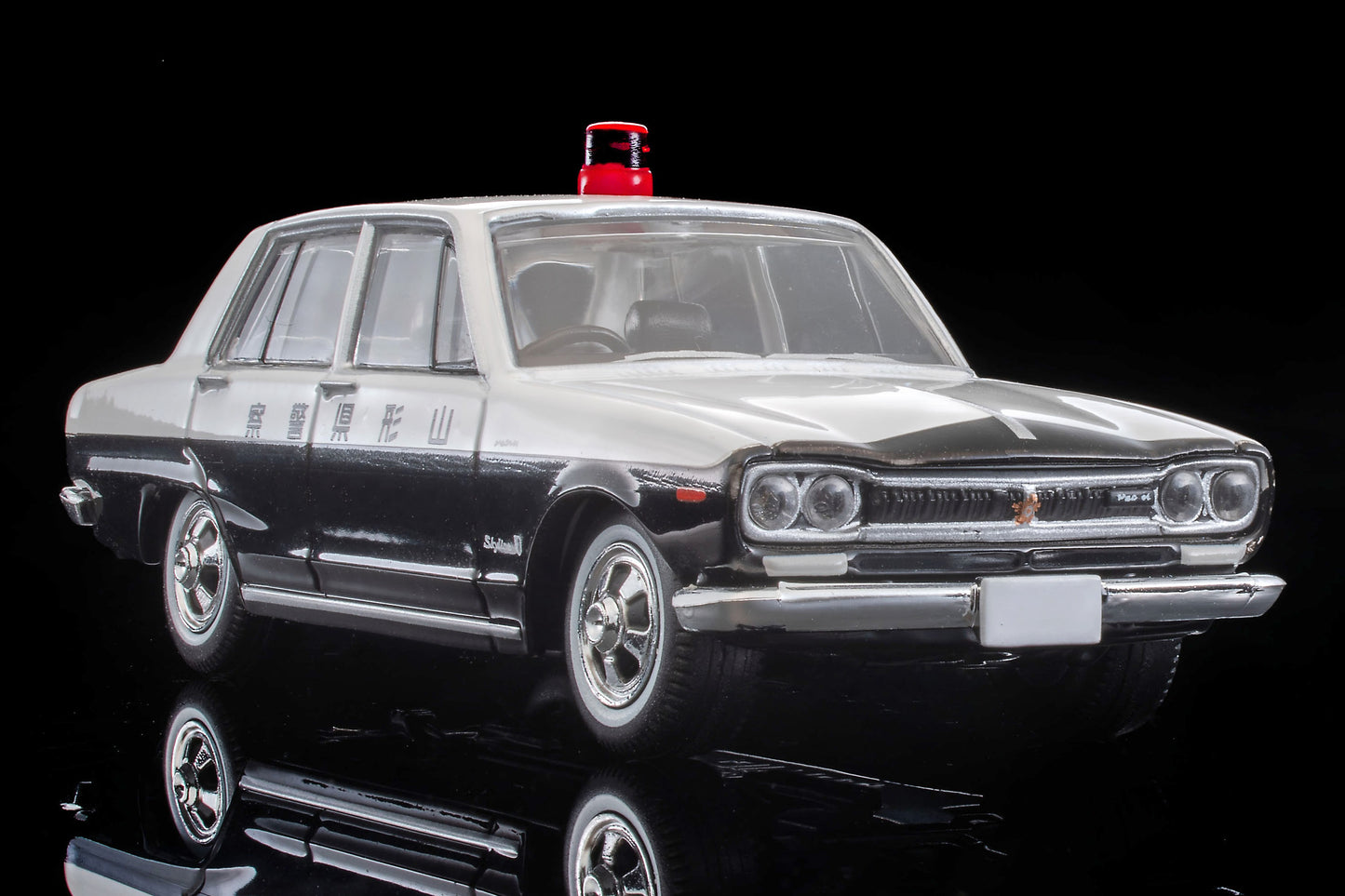 【2025年6月発売予定】 TLV 1/64 LV-214a 日産スカイライン 2000GT パトロールカー (山形県警察)71年式