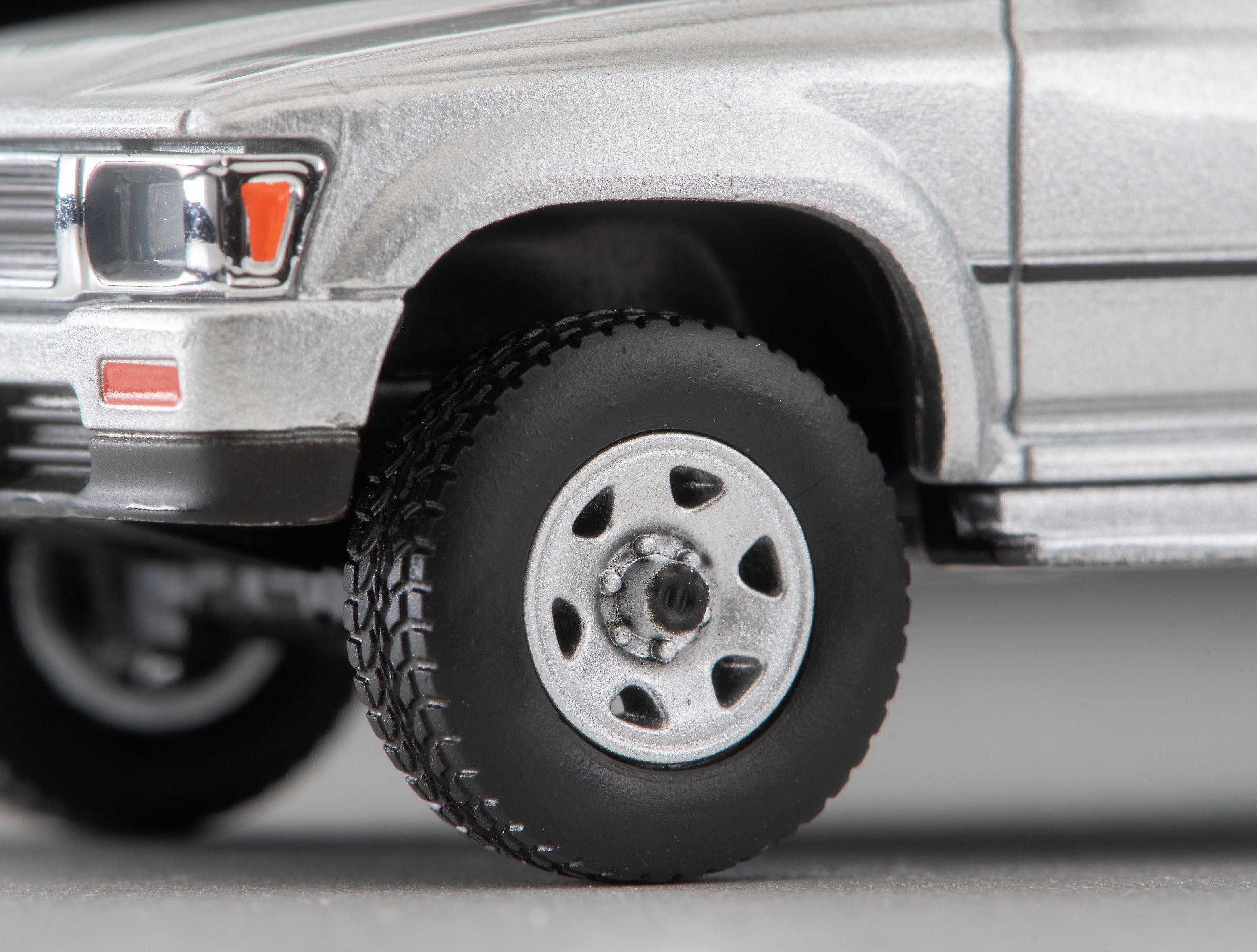 TLV 1/64 LV-N256c トヨタ ハイラックス4WD ピックアップ ダブル