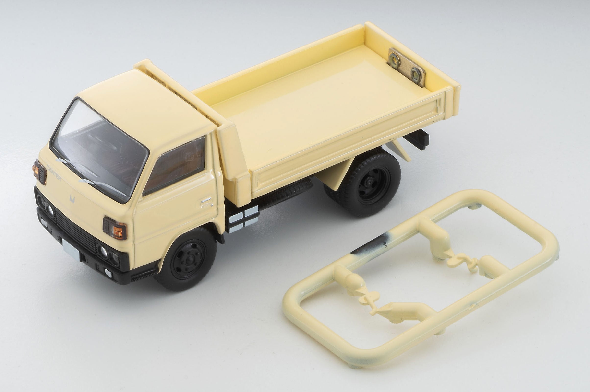 2025年4月発売予定】 TLV 1/64 LV-N 日本車の時代19 三菱ふそう キャンター ダンプトラック さかなクン仕様 (1980 –  Racing Models