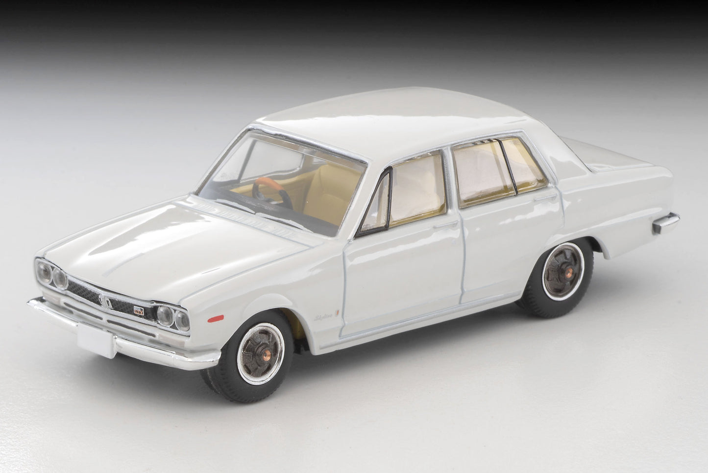 【2025年6月発売予定】 TLV 1/64 LV-163c 日産スカイライン 2000 GT‐X (白) 72年式