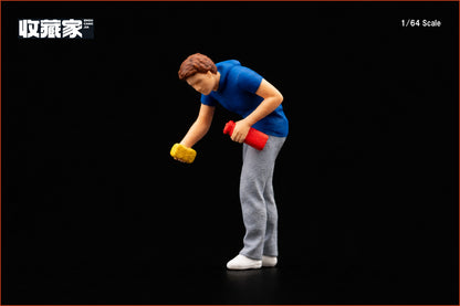 【2026年12月以降発売予定】 SHOUCANGJIA 64189B 1/64 Man Washing a Car Figure
