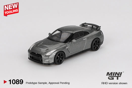 【2025年11月以降発売予定】 MINI GT MGT01089-R 1/64 Nissan GT-R Nismo 2013 R35 CRS Version ダークメタリックグレー(右ハンドル)