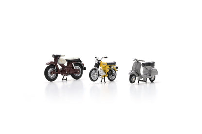 【2025年11月以降発売予定】 Schuco 450729900 1/43 Motorcycle Set w. Kreidler Florett Super/Vespa GS/Simson S52