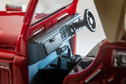 TLV 1/64 LV-31c 日産 パトロール ポンプ消防車 (フィギュア付)