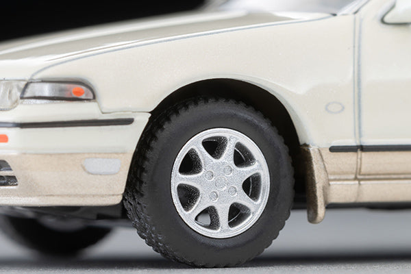 【2026年7月発売予定】 TLV 1/64 LV-N319c 日産 セフィーロ タウンライドSV (白/ベージュ) 91年式