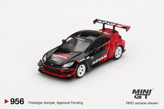 【2025年5月以降発売予定】 MINI GT MGT00956-R 1/64 Toyota GR86 HKS Type R ADVAN 東京オートサロン 2022(右ハンドル)