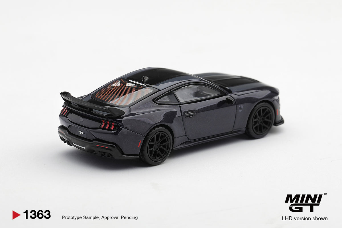 【2027年1月以降発売予定】 MINI GT MGT01363-R 1/64 フォード マスタング ダークホース ブルーエンバー(右ハンドル)
