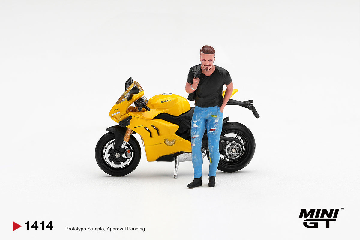 【2027年4月以降発売予定】 MINI GT MGT01414-L 1/64 Ducati Panigale V4 S Yellow with Rider Figure