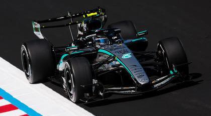 【2026年12月発売予定】 Spark 64S148 1/64 Mercedes-AMG PETRONAS F1 Team W17 No.63 & No.12 Japanese GP 2026 George Russell & Kimi Antonelli