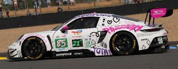 【2025年12月発売予定】  Spark  18S1068  1/18  Porsche 911 GT3 R LMGT3 No.85 IRON DAMES Le Mans 24H 2025 C. Martin - R. Frey - S. Bovy
