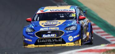 【2026年11月発売予定】 Spark UK054 1/43 NAPA Racing UK - No.15 - Ford Focus Titanium BTCC - 2026 Lewis Selby