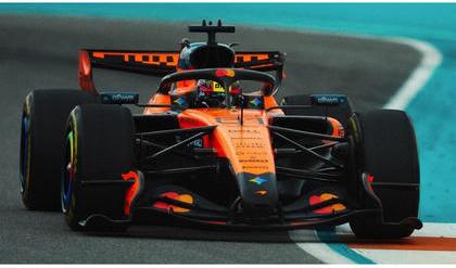 【2026年10月発売予定】 Spark S9405 1/43 McLaren Mastercard F1 Team MCL40 No.81 3rd Miami GP 2026 Oscar Piastri