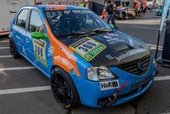 【2026年6月発売予定】 Spark SG1017 1/43 Dacia Logan No.300 Ollis Garage Racing 24H Nürburgring 2025 O. Kriese - G. Starck - M. Kaffka