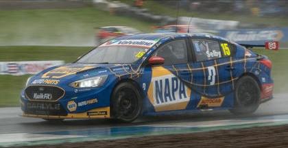 【2027年1月発売予定】 Spark UK077 1/43 NAPA Racing UK - No.15 - Ford Focus Titanium BTCC - Knockhill - Race Against Dementia Lewis Selby