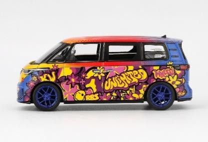 【2026年4月以降発売予定】 MINI GT MGT01159-L 1/64 フォルクスワーゲン ID. Buzｚ KW/BBS(左ハンドル)