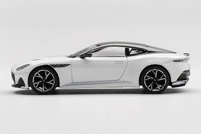 【2026年10月以降発売予定】 MINI GT MGT01225-L 1/64 アストンマーチン DBS ストラタスホワイト(左ハンドル)