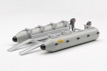 【2026年11月以降発売予定】 MINI GT MGTAC18 1/64 キャメルトロフィー Pontoon Raft