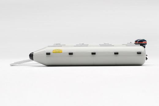 【2026年11月以降発売予定】 MINI GT MGTAC18 1/64 キャメルトロフィー Pontoon Raft