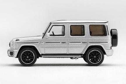 【2026年12月以降発売予定】 MINI GT MGT01375-L 1/64 Mercedes-AMG G 63 Silver Metallic LHD