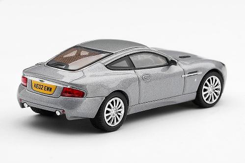 【2027年2月以降発売予定】 MINI GT MGT00926-007J 1/64 Aston Martin V12 Vanquish "Die Another Day" Japanese Blister Packaging