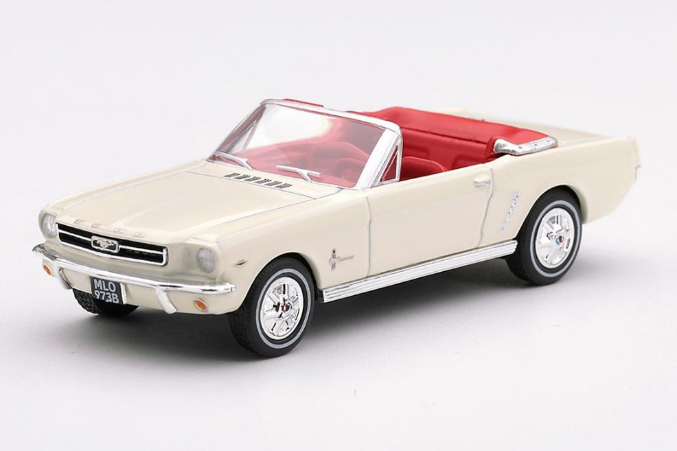 【2027年2月以降発売予定】 MINI GT MGT00928-007J 1/64 Ford Mustang Convertible 1964 "Goldfinger" Japanese Blister Packaging