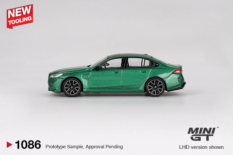 MINI GT MGT01086-L 1/64 BMW M5 (G90) アイルオブマン グリーン
