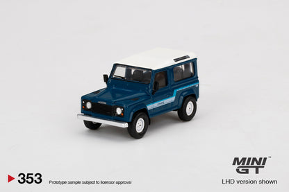 MINI GT MGT00353-L 1/64 ランドローバー ディフェンダー 90 カウンティワゴン ストラトスブルー(左ハンドル)