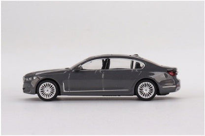 MINI GT MGT00515-L 1/64 BMW 750Li xDrive  ベルニーナグレー アンバーエフェクト(左ハンドル)